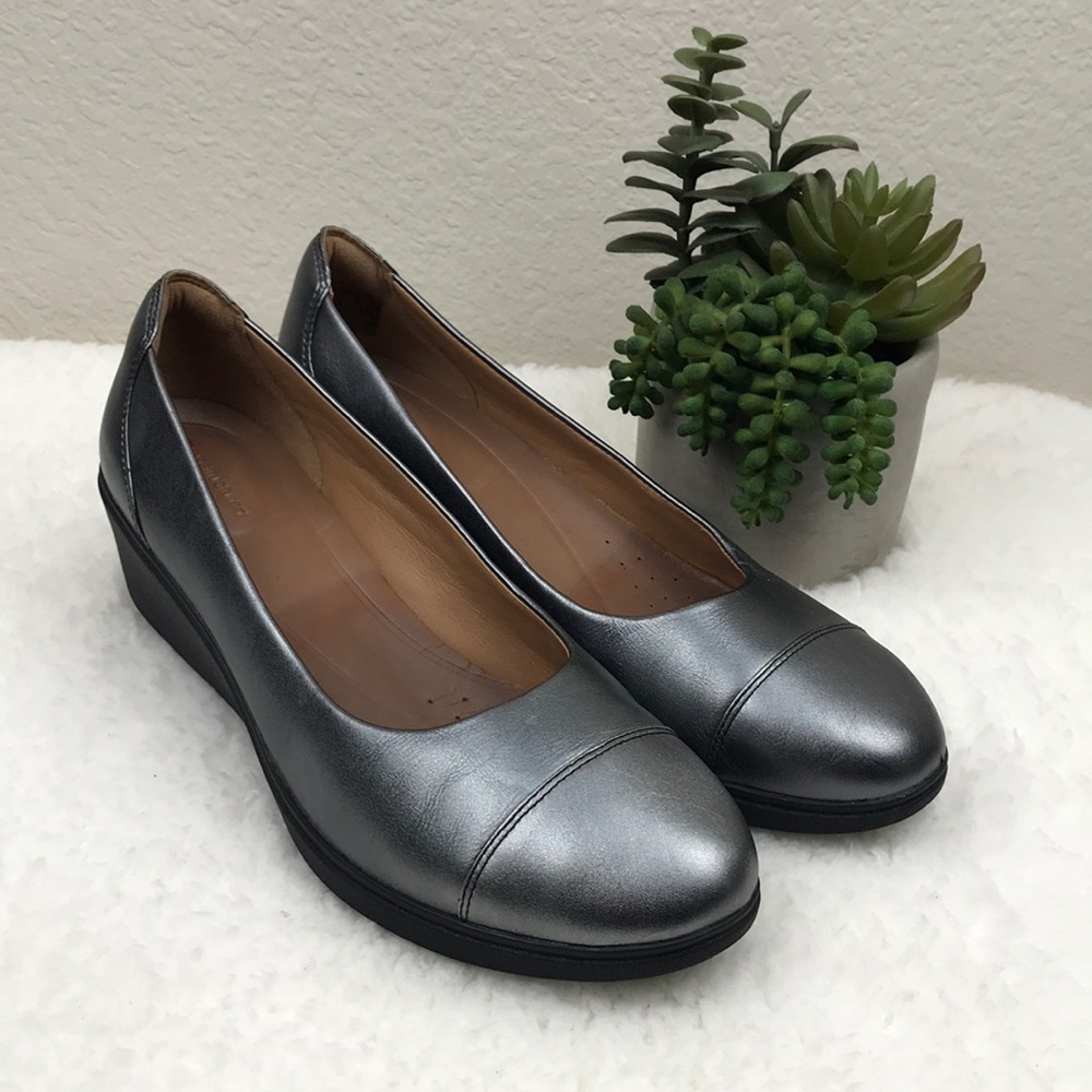 Unstructured by Clark’s pewter leather slip on